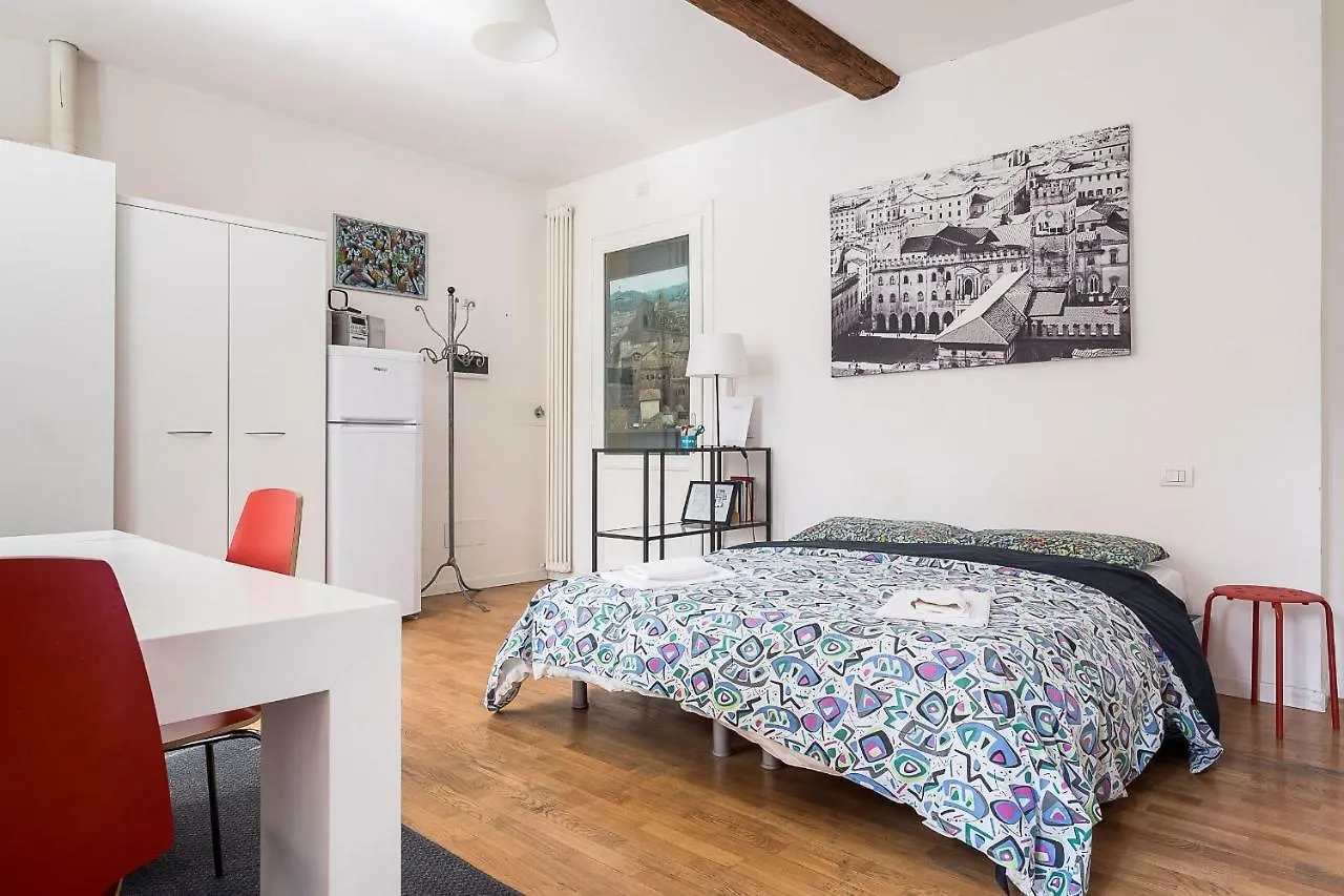 Travel House Bologna 아파트