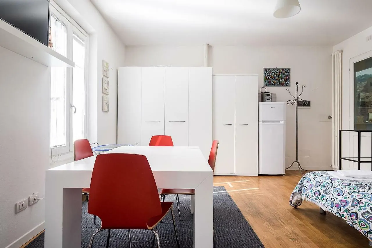 Travel House Bologna 아파트 이탈리아